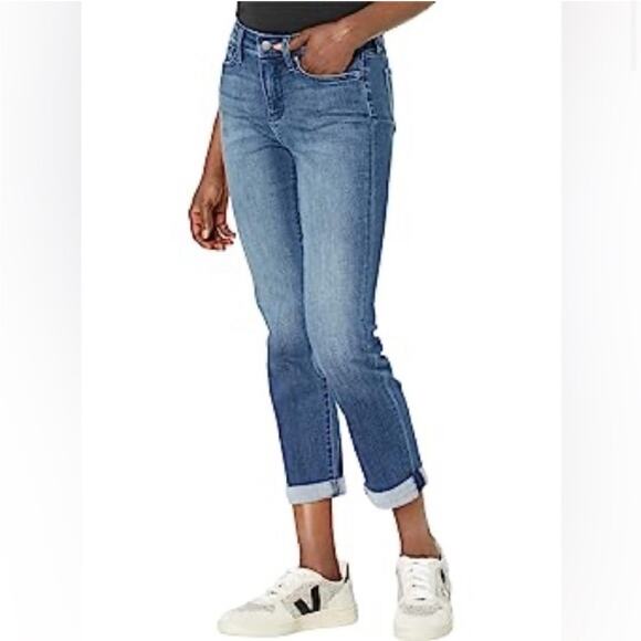 NYDJ Sylvia Relaxed Boyfriend Light wash Jeans - Picture 2 of 11